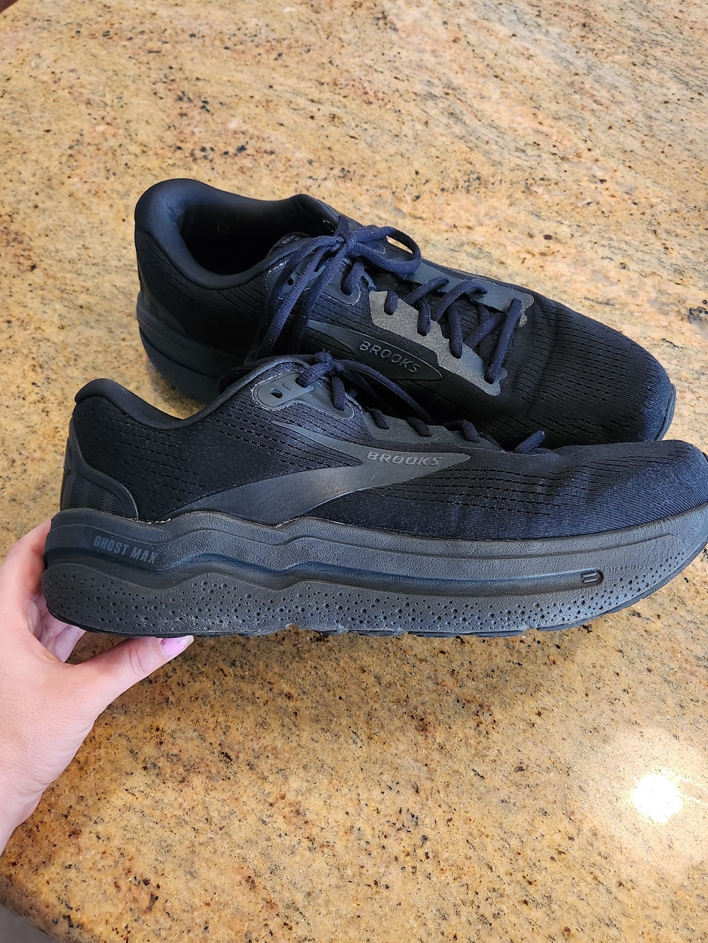 Brooks Black On Black Mens Ghost Max Wide 2E Running Walking Comfort Shoes 12